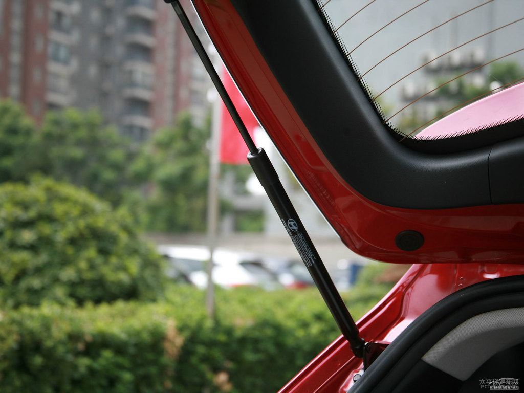 榴紅北京現(xiàn)代ix35后備廂空間圖片