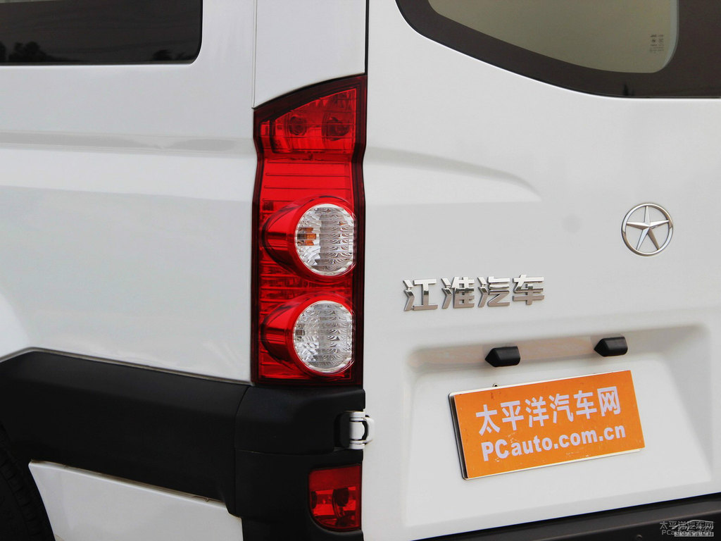 星銳車尾外觀圖片