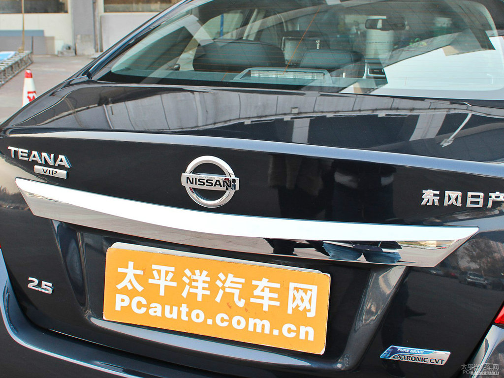 爵士藍(lán)天籟車尾外觀圖片