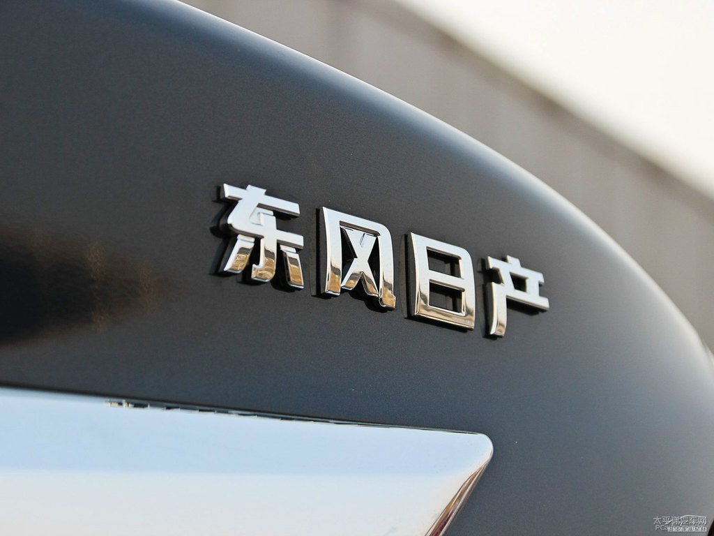 爵士藍天籟車尾外觀圖片