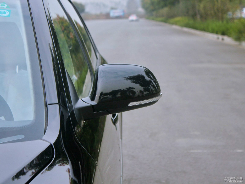 深黑明銳車身外觀圖片