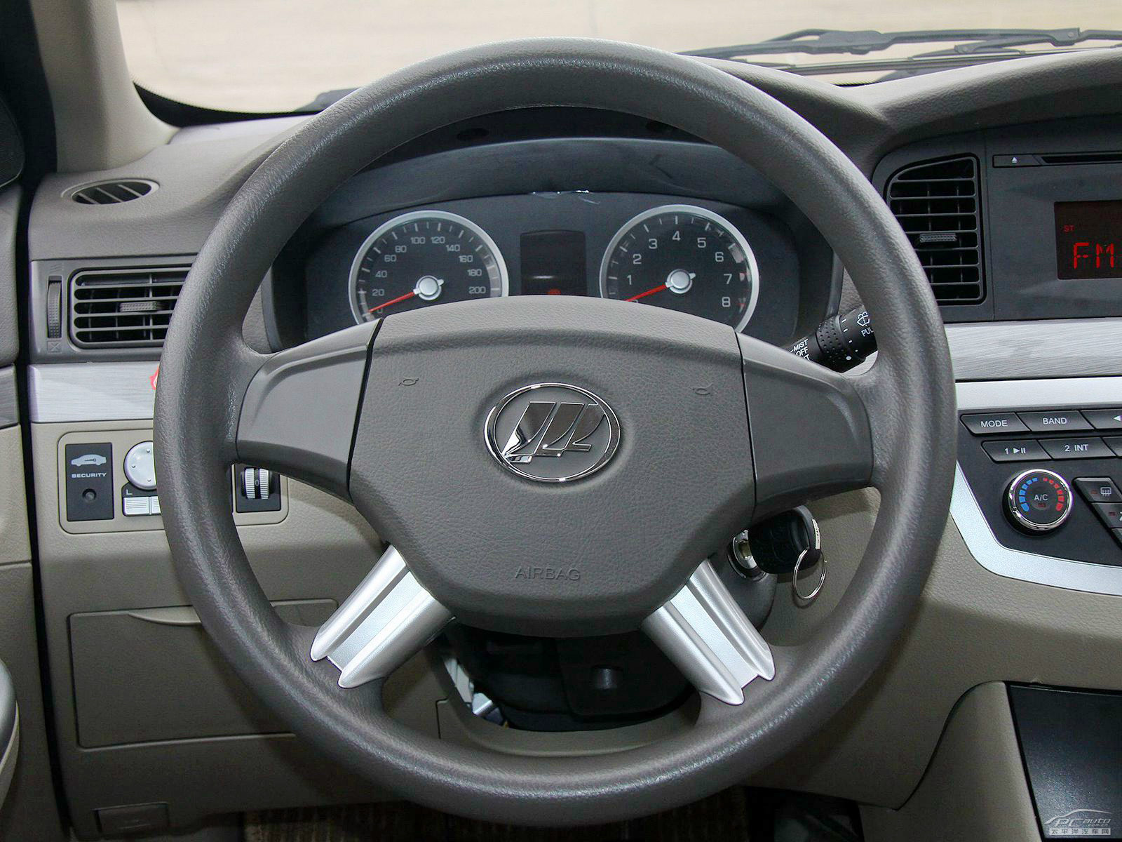 力帆630內(nèi)飾高清大圖