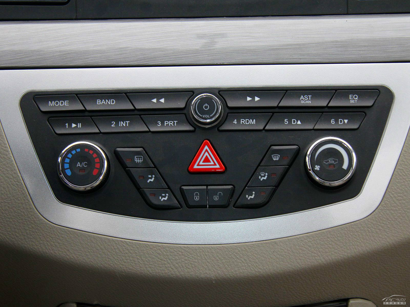 力帆630內(nèi)飾高清大圖