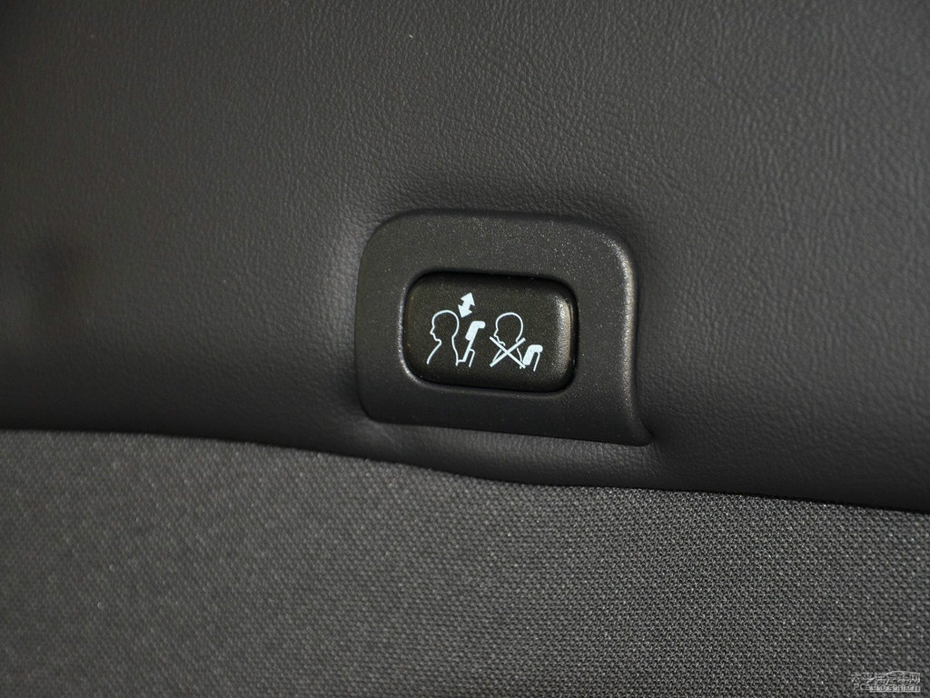 ɫ֠XC60(M(jn))΃(ni)DƬ