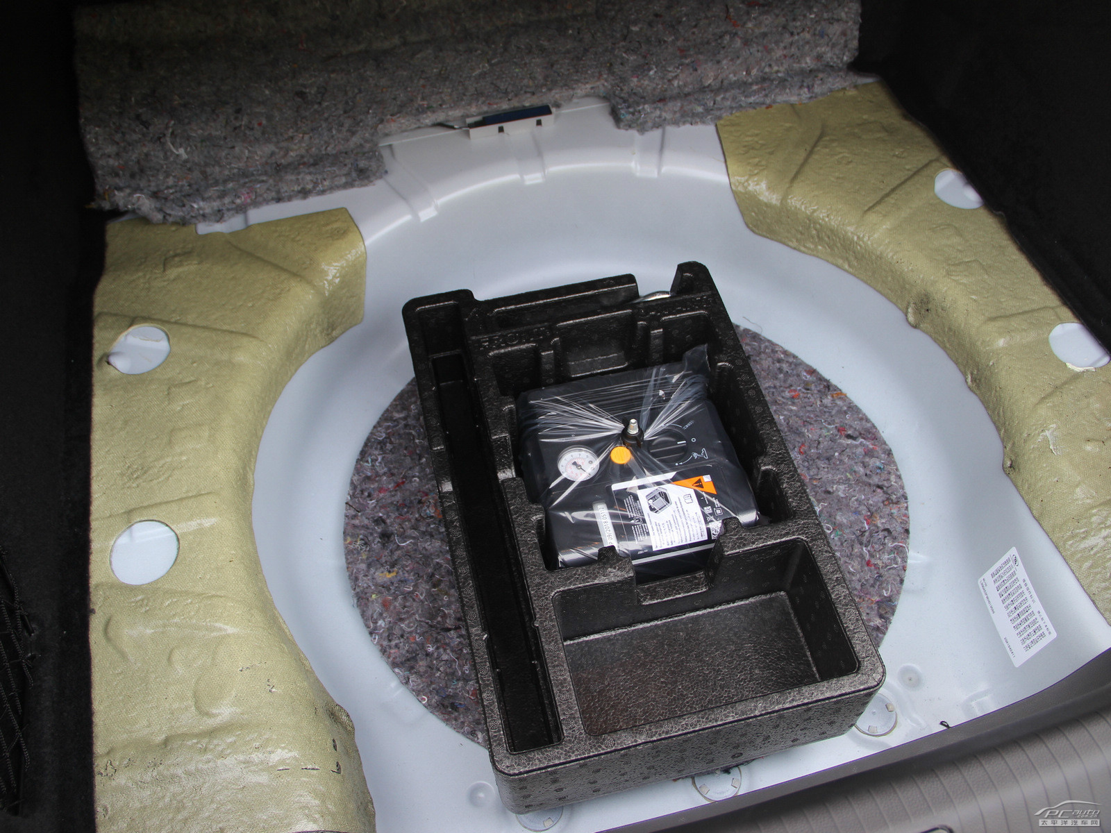 君威細節(jié)高清大圖