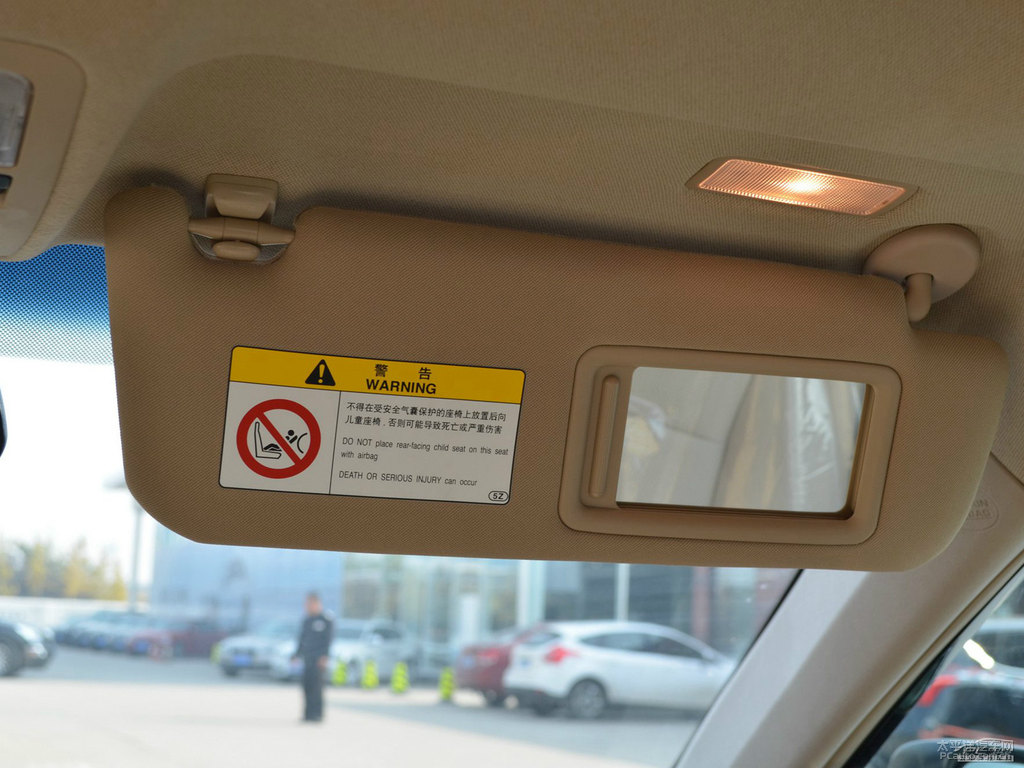 炫晶黑凱美瑞車廂內(nèi)飾圖片