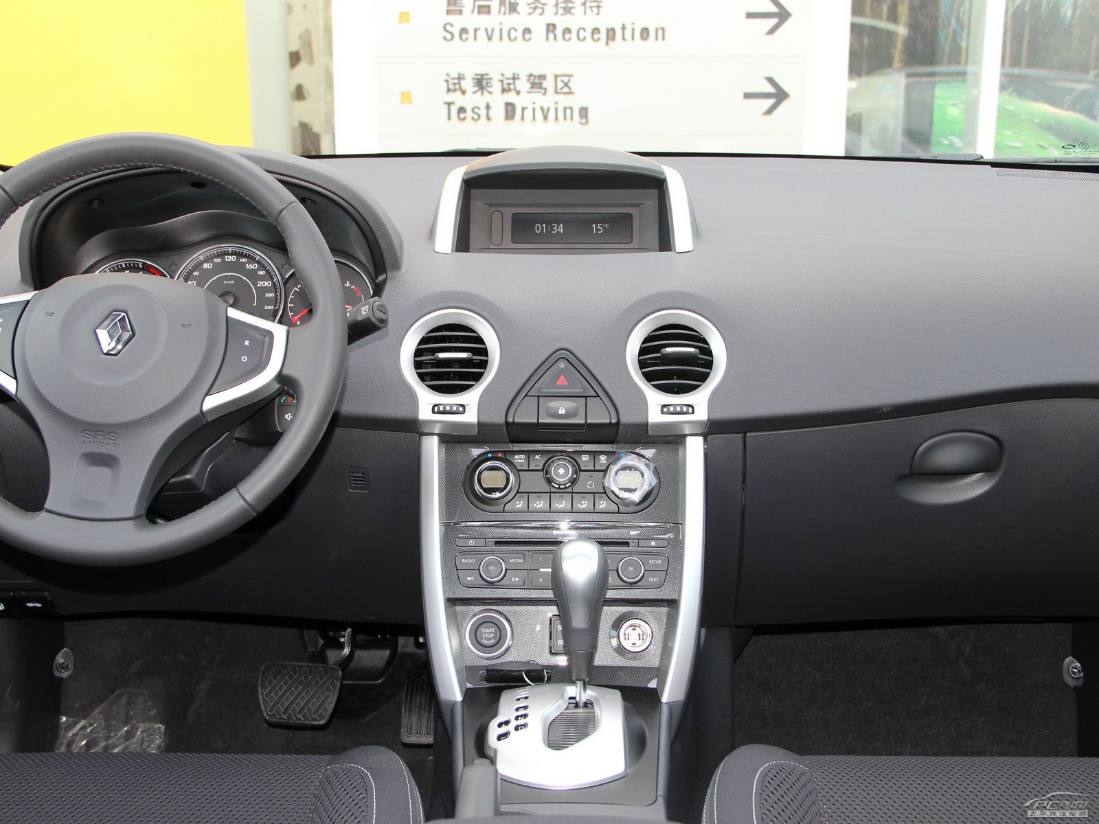 科雷傲(進口)內(nèi)飾高清大圖