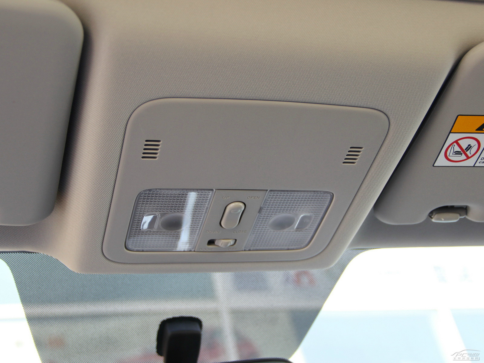 科雷傲(進口)內(nèi)飾高清大圖