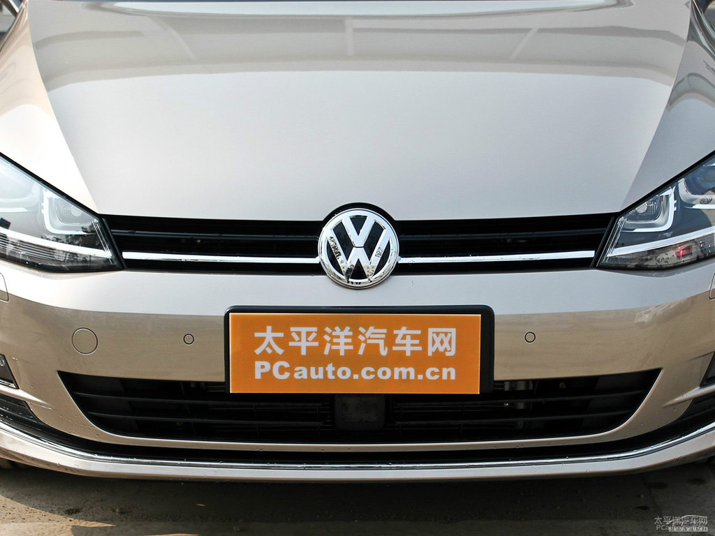 塔希提金高爾夫車頭外觀圖片