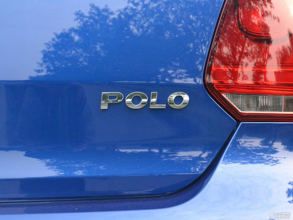 魅光藍大眾Polo車尾外觀圖片