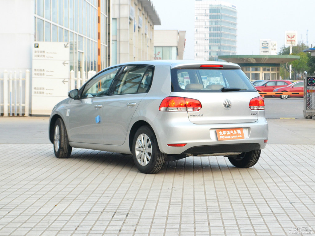 反射銀高爾夫整車(chē)外觀外觀圖片