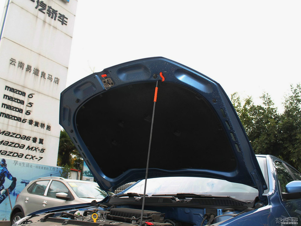 風(fēng)采藍(lán)朗逸發(fā)動(dòng)機(jī)其它細(xì)節(jié)圖片