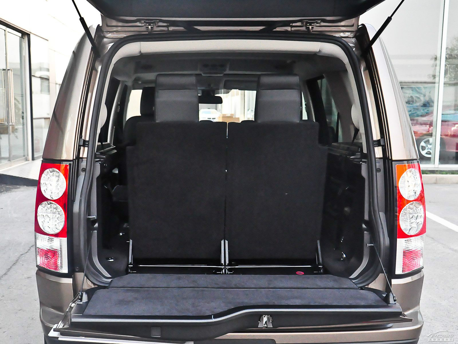 發(fā)現(xiàn)空間高清大圖