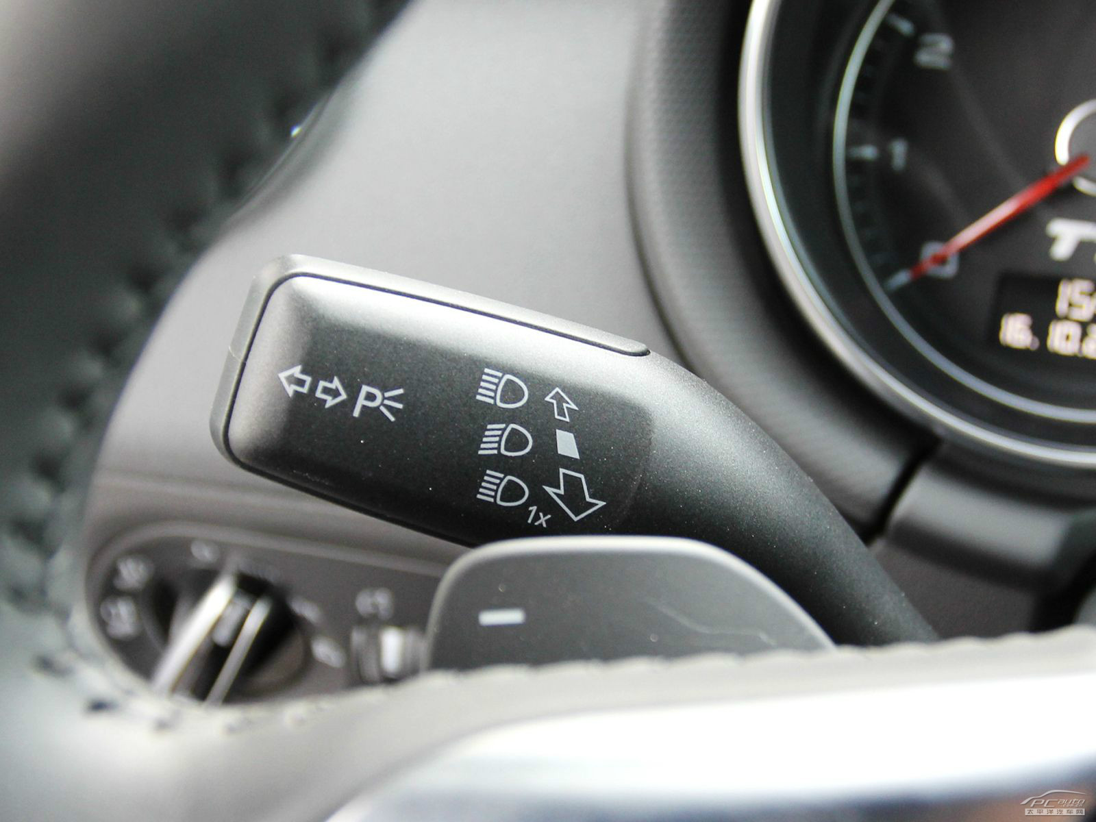 奧迪TT內(nèi)飾高清大圖