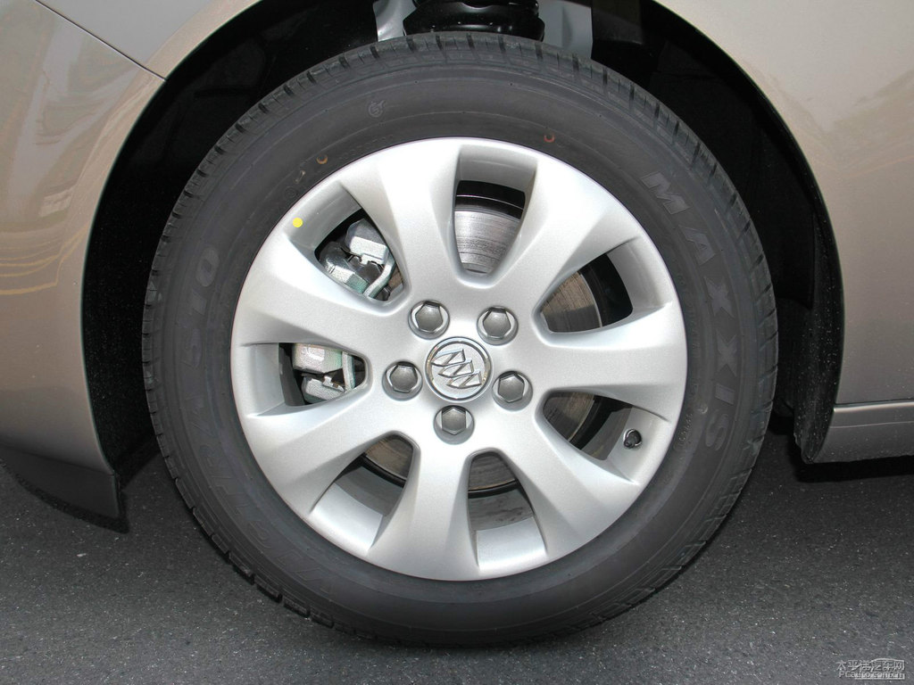 恒金君威車(chē)身外觀圖片