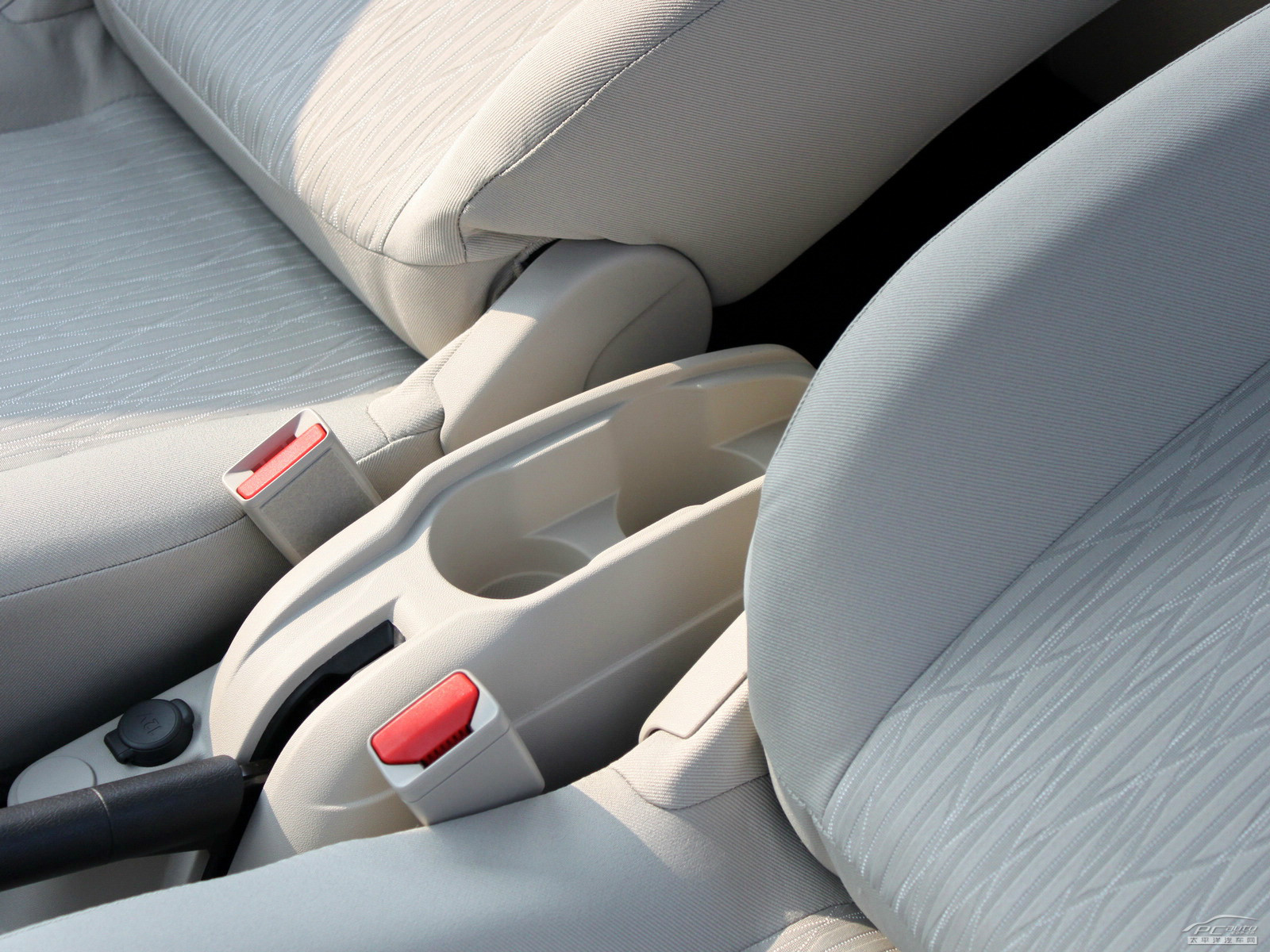 全新愛(ài)麗舍內(nèi)飾高清大圖