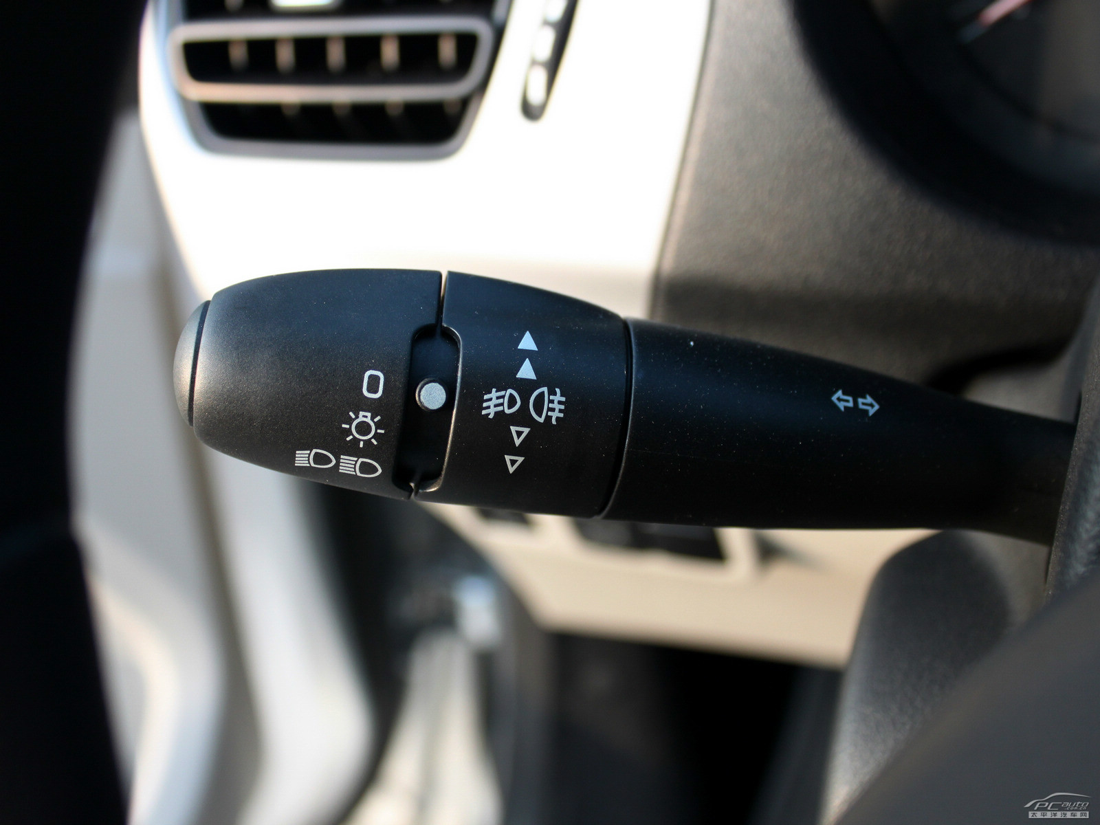 全新愛麗舍內(nèi)飾高清大圖