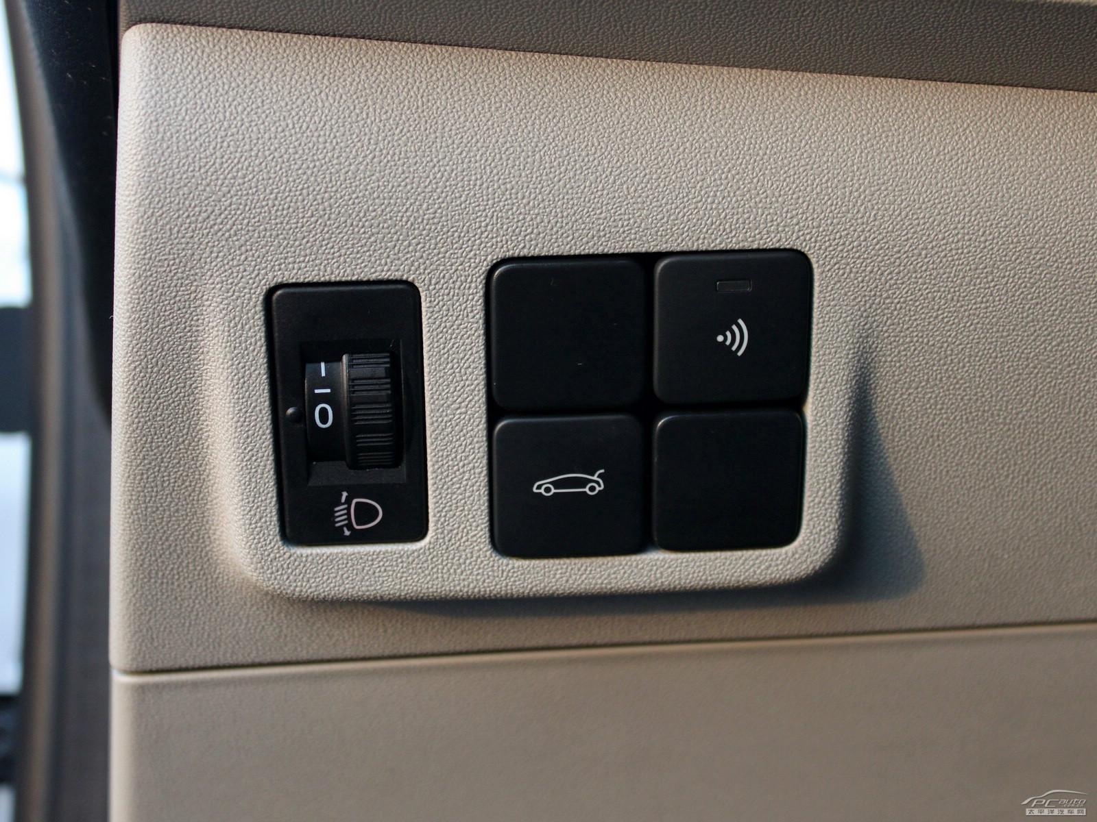 全新愛麗舍內(nèi)飾高清大圖