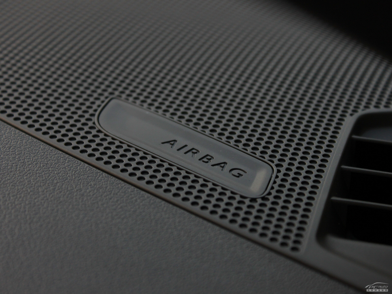 全新愛麗舍內(nèi)飾高清大圖