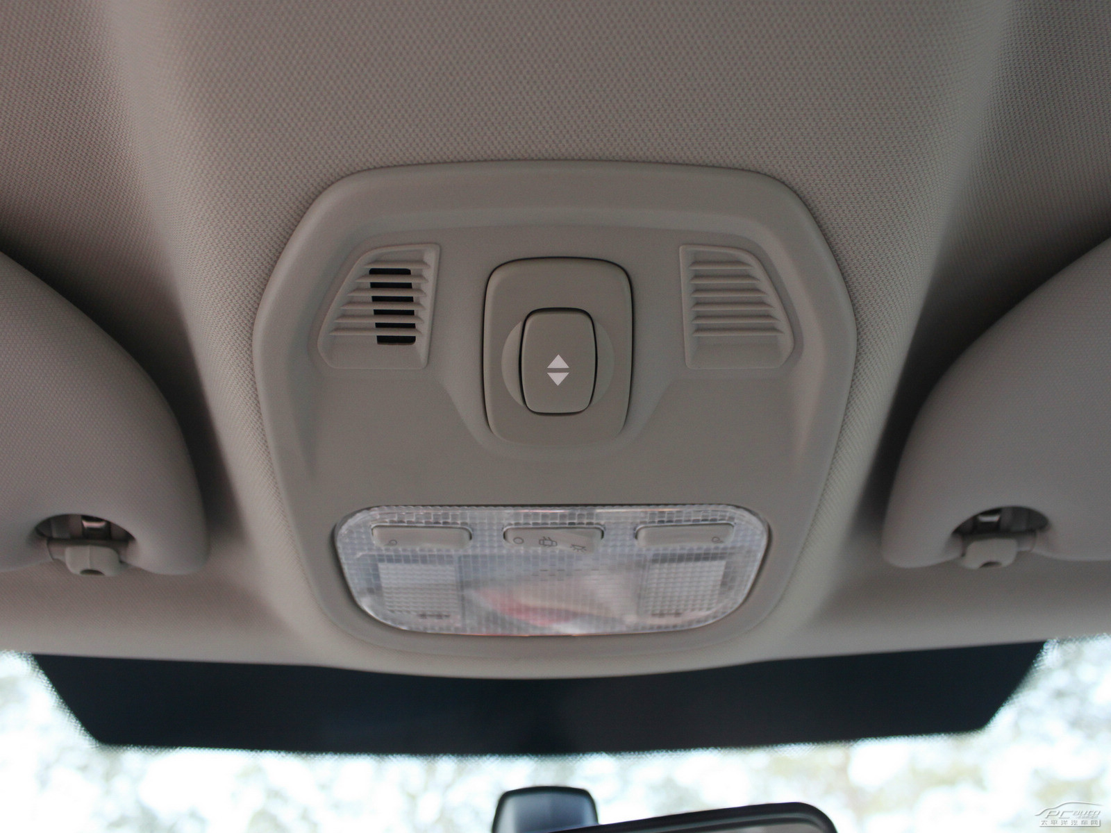 全新愛(ài)麗舍內(nèi)飾高清大圖