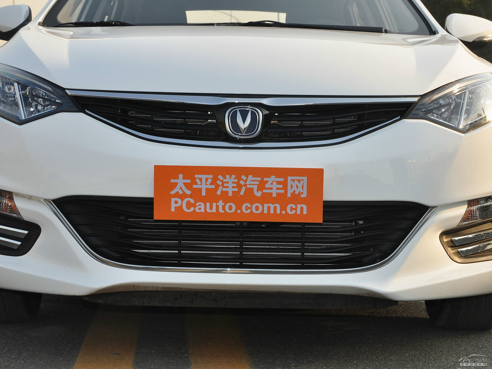 逸動(dòng)XT外觀高清大圖