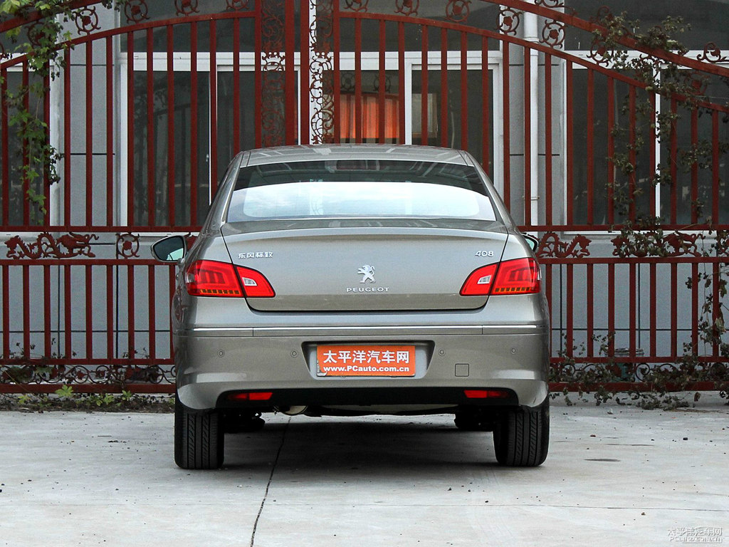 皓月灰標(biāo)致408整車(chē)外觀外觀圖片