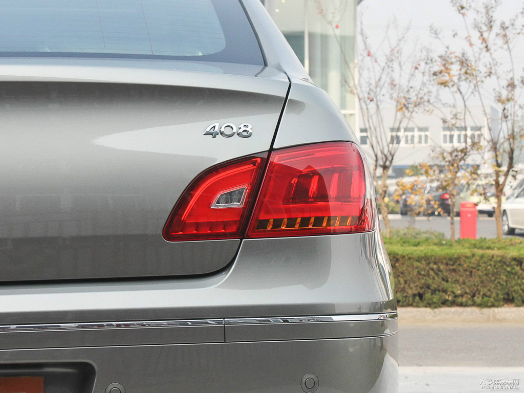 皓月灰標(biāo)致408車尾外觀圖片