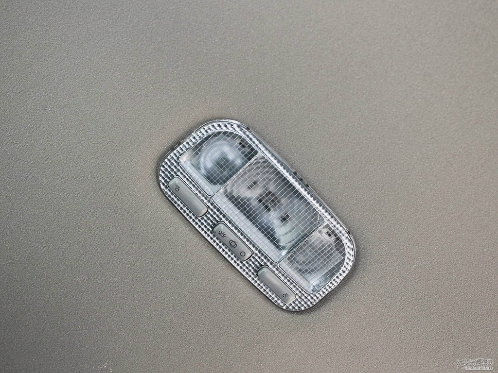 皓月灰標致408車廂內(nèi)飾圖片