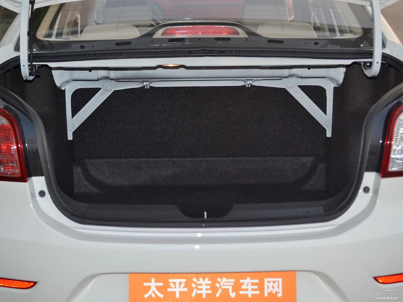 寶駿630空間高清大圖