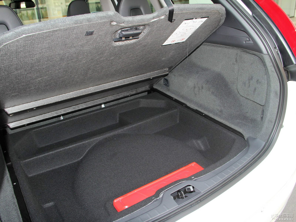 ˮ֠XC60(M(jn))gDƬ