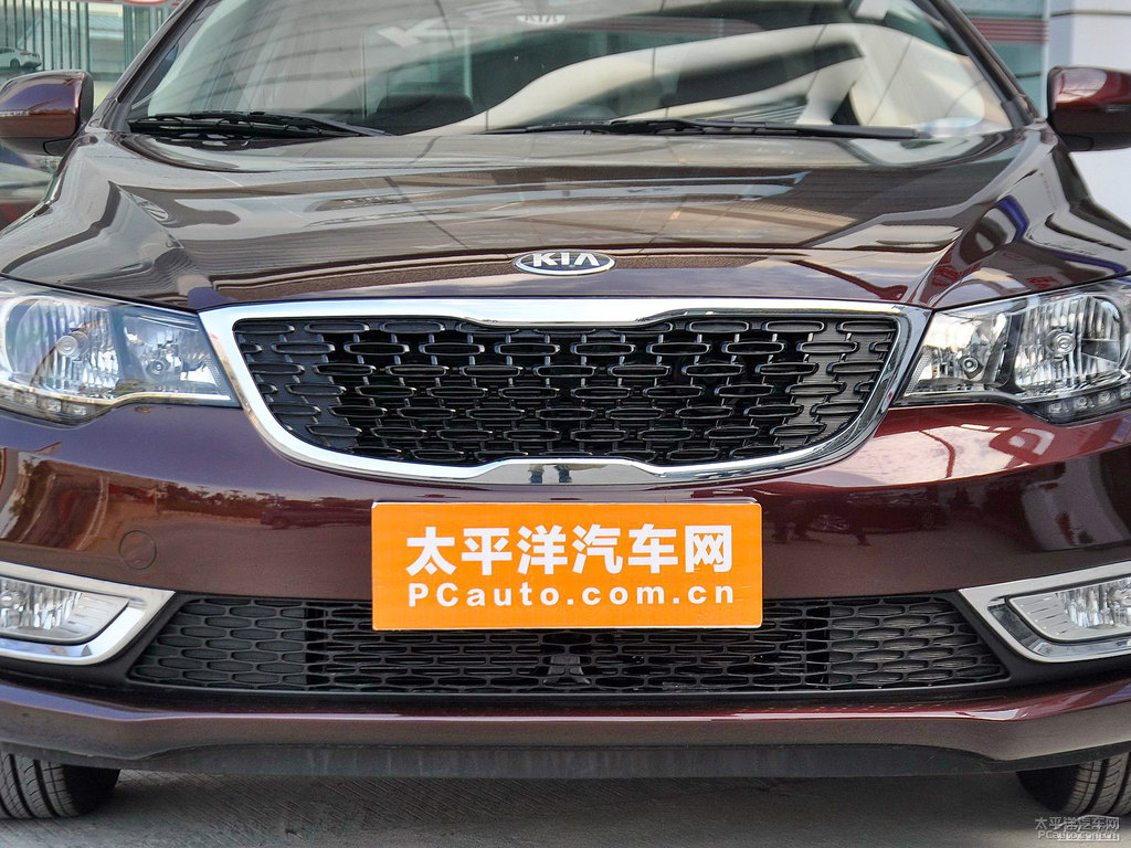暗櫻紅福瑞迪車頭外觀圖片