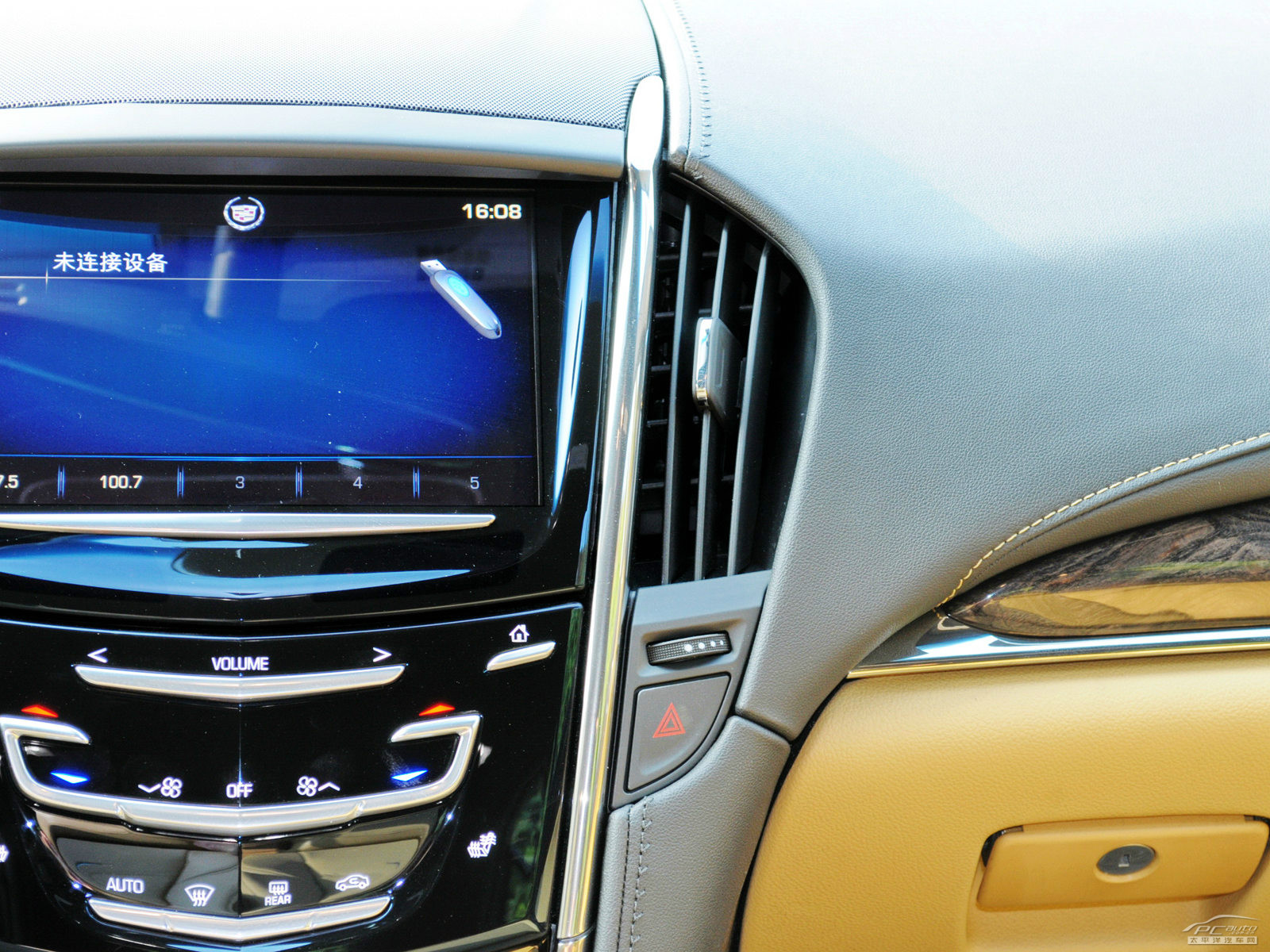 凱迪拉克ATS內(nèi)飾高清大圖