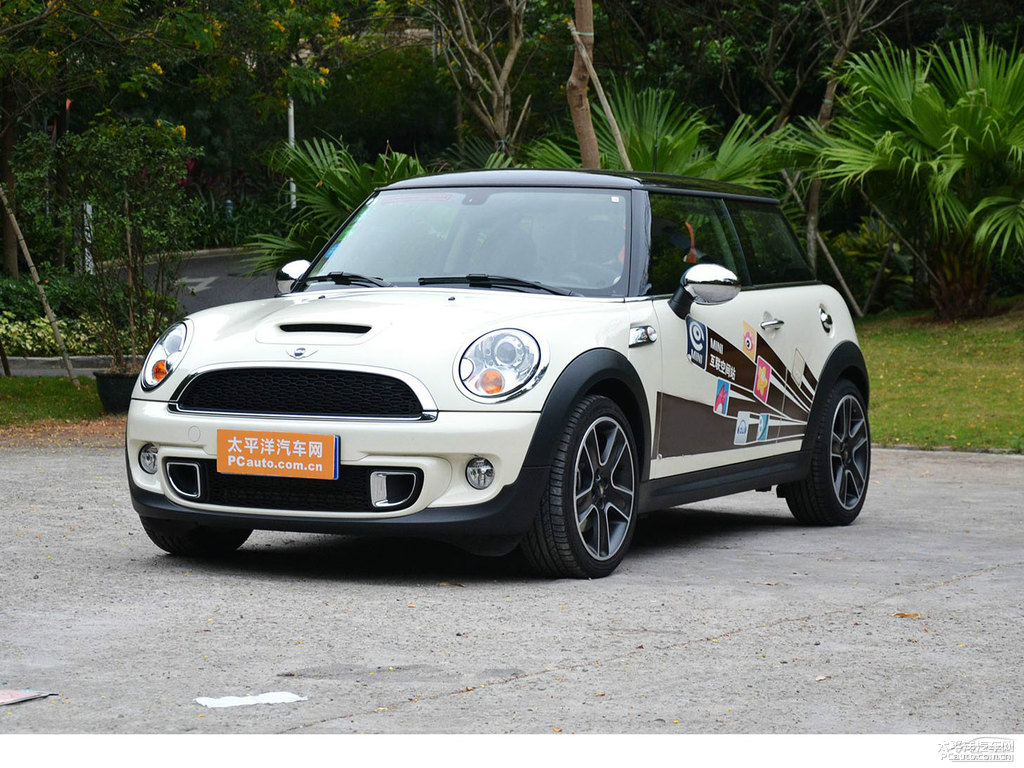 胡椒白MINI CLUBMAN整車外觀外觀圖片