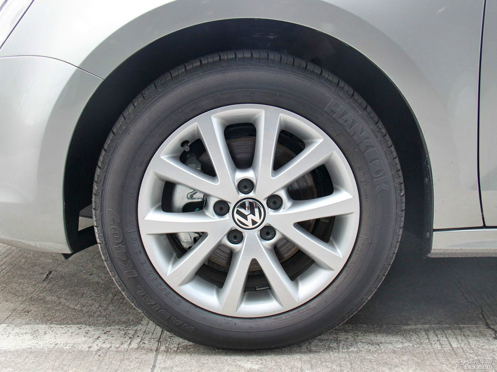 雅士銀速騰車身外觀圖片