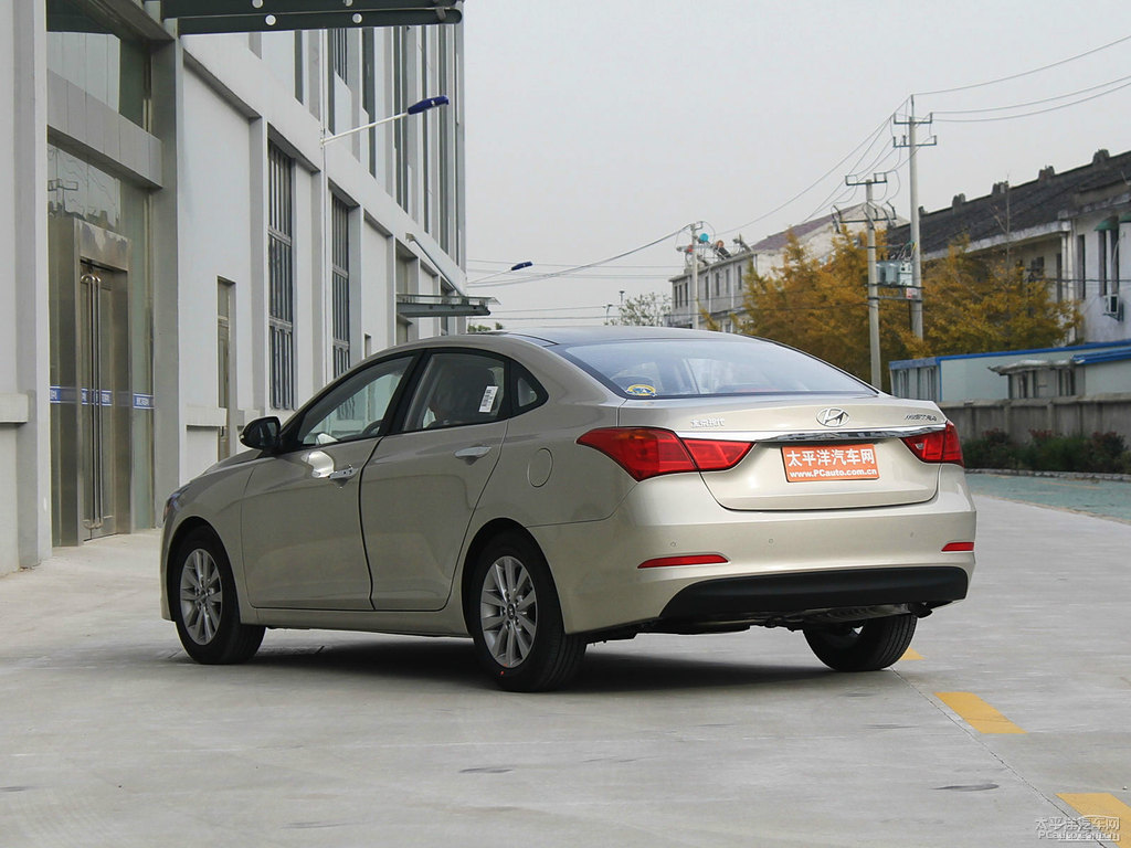 絲綢金名圖整車(chē)外觀外觀圖片