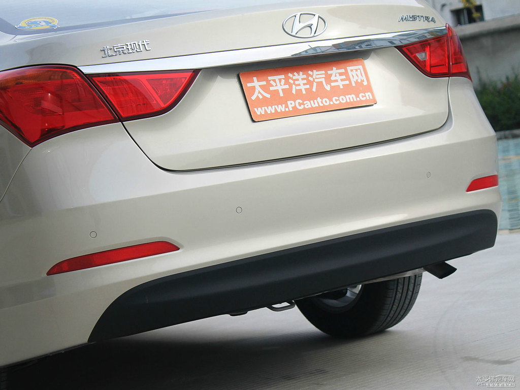 絲綢金名圖車尾外觀圖片