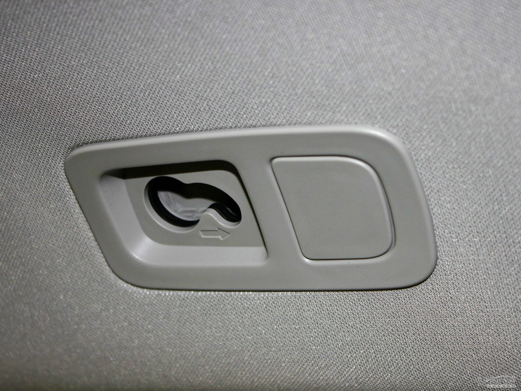 沃爾沃V60車廂內(nèi)飾圖片