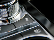 2014款 XJL 3.0 SC 四驅(qū)全景商務(wù)版