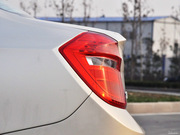 2013款 1.5L 手動智尚型 2013款 1.5L 手動智尚型