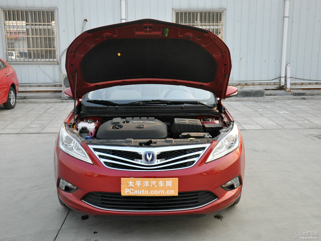 寶石紅逸動(dòng)發(fā)動(dòng)機(jī)其它細(xì)節(jié)圖片