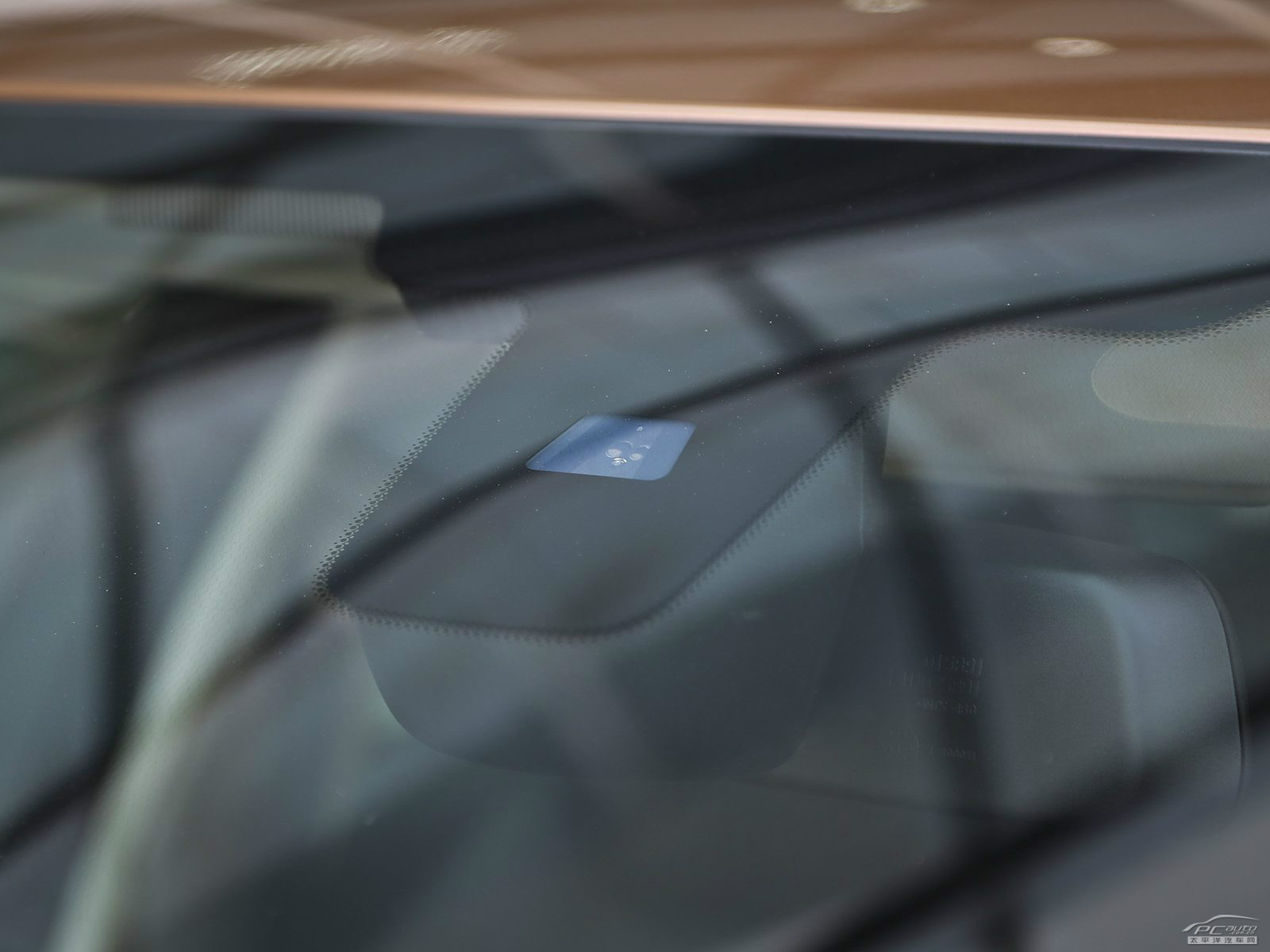 攬勝極光(進口)外觀高清大圖