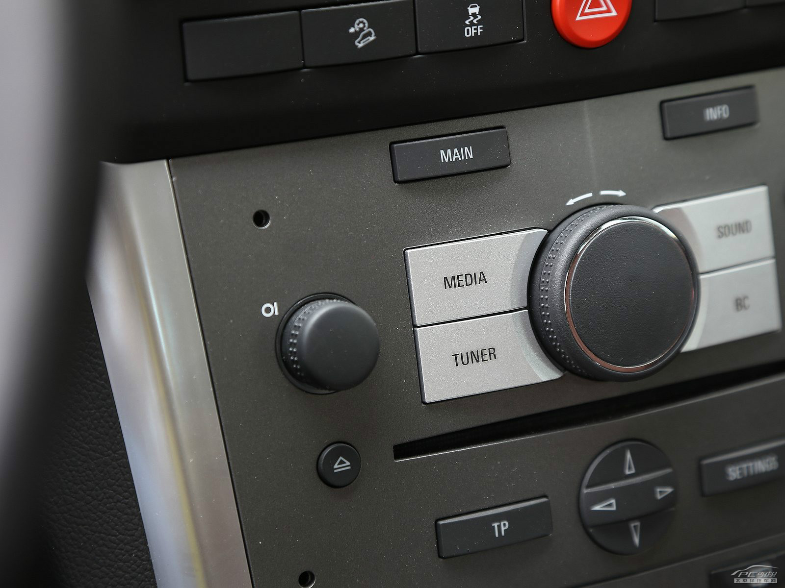 安德拉內(nèi)飾高清大圖