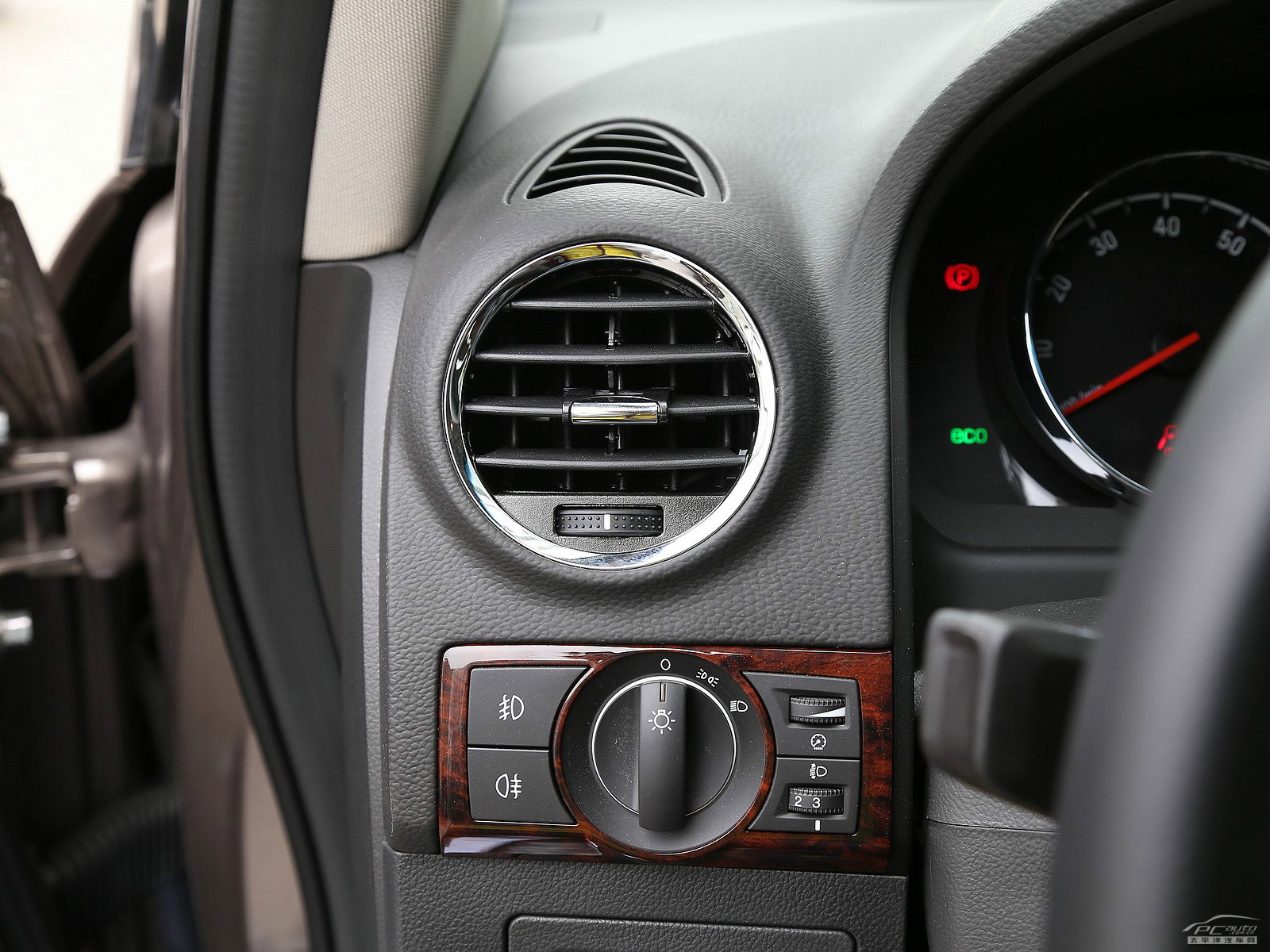 安德拉內(nèi)飾高清大圖