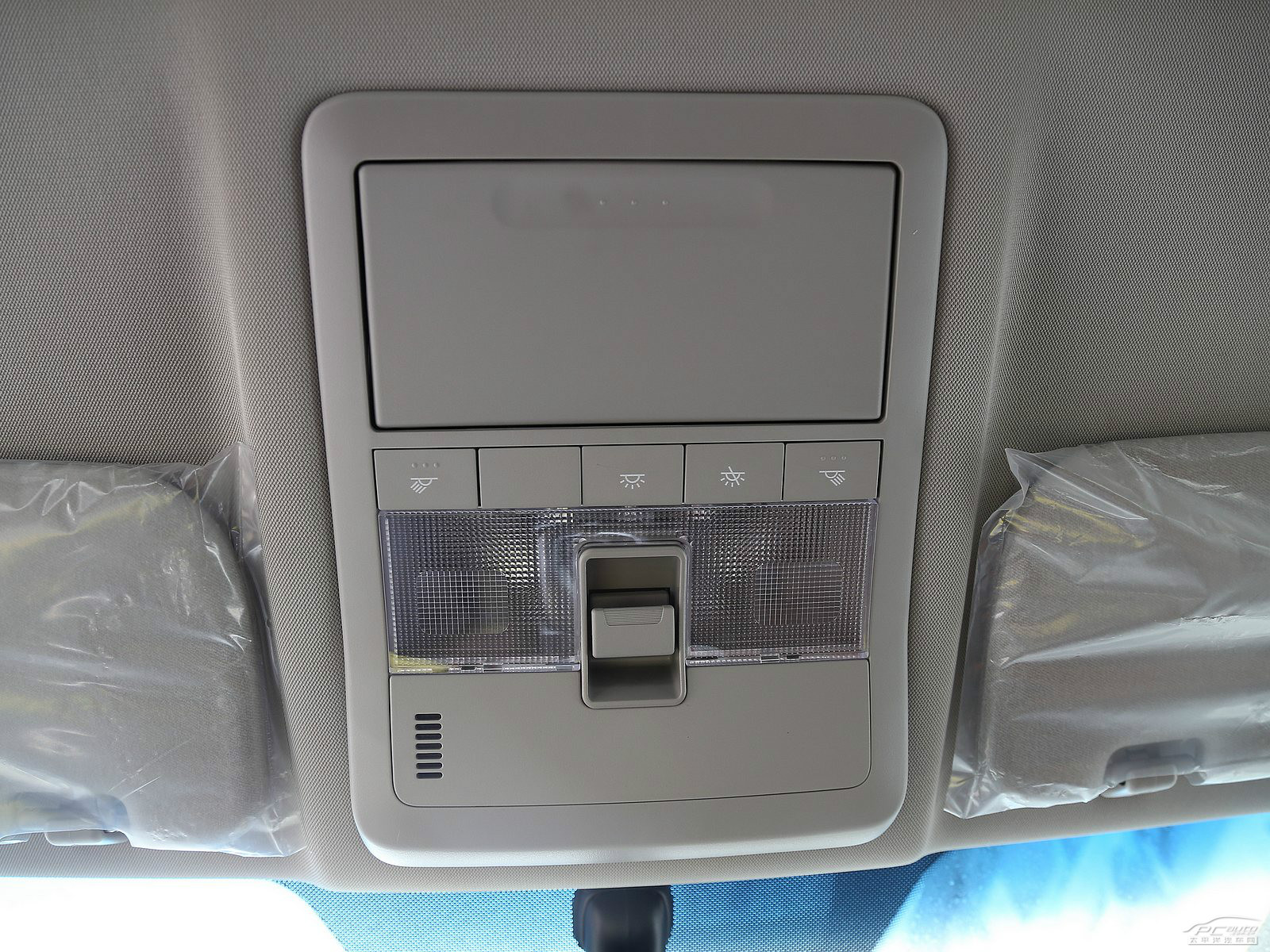 安德拉內(nèi)飾高清大圖