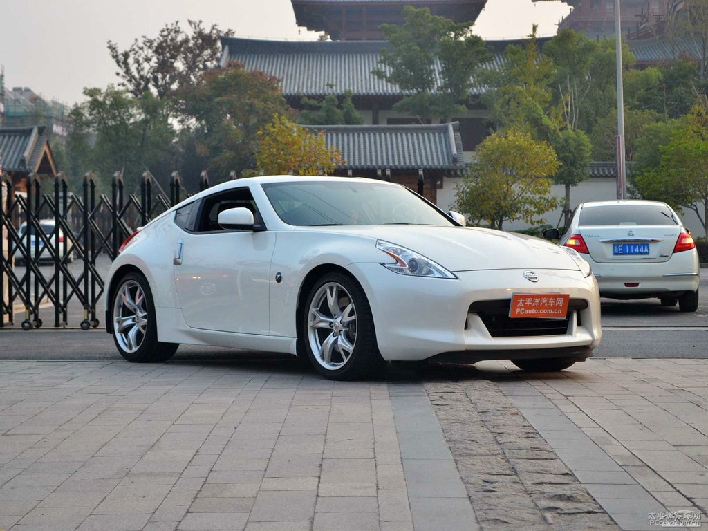 ɫծa(chn)370Z܇^^DƬ