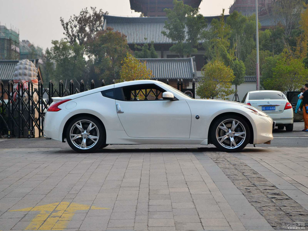 ɫծa(chn)370Z܇^^DƬ