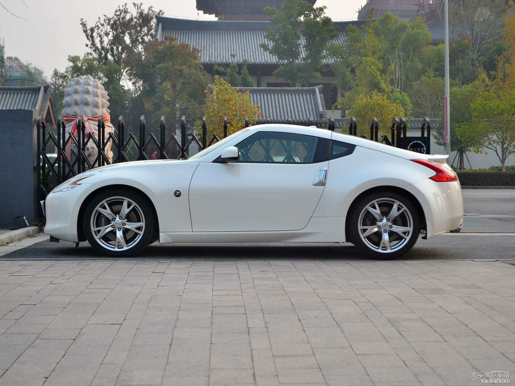 ɫծa(chn)370Z܇^^DƬ