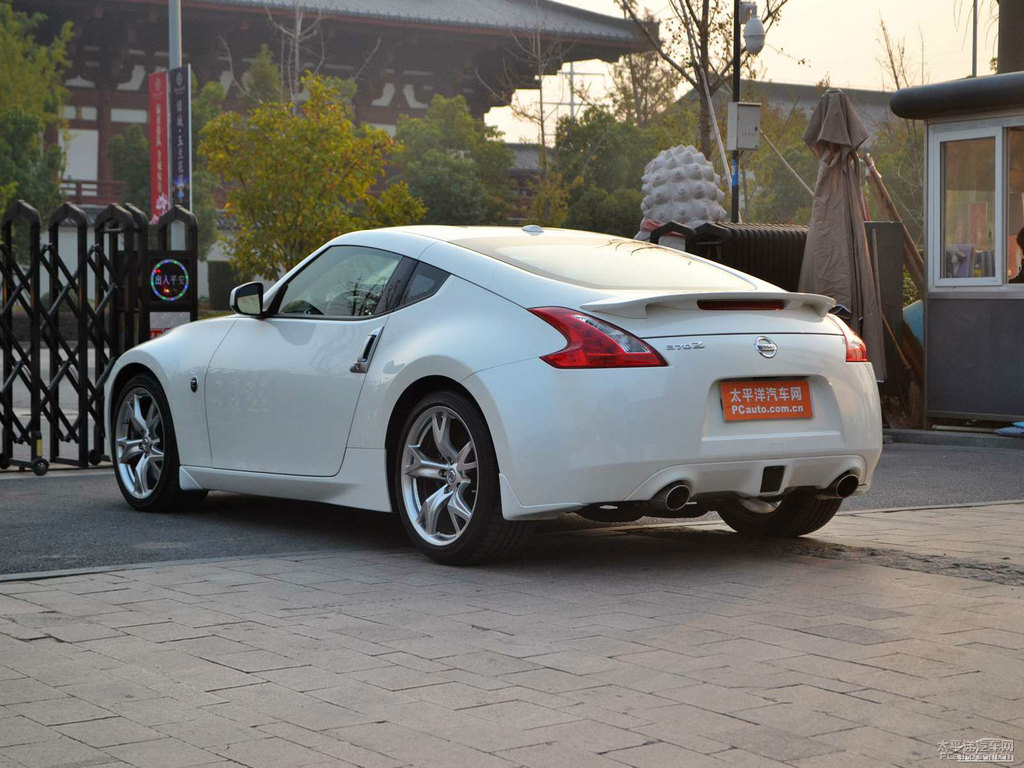 ɫծa(chn)370Z܇^^DƬ