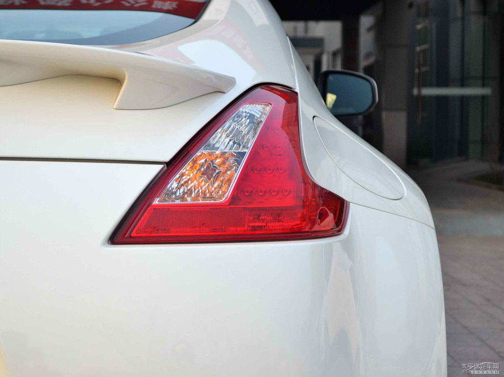 ɫծa(chn)370Z܇β^DƬ