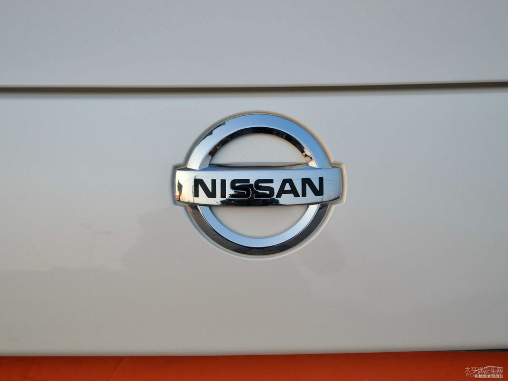 ɫծa(chn)370Z܇β^DƬ